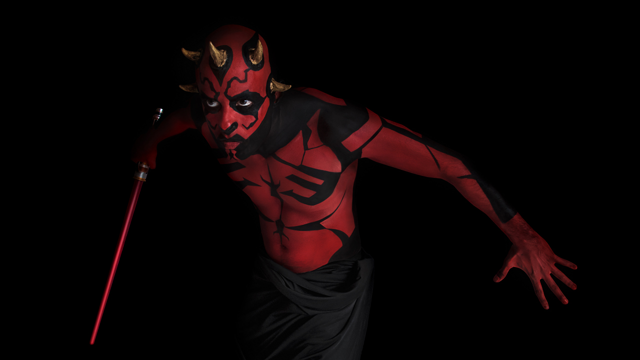 perroamarillo-bodypaint-darthmaul
