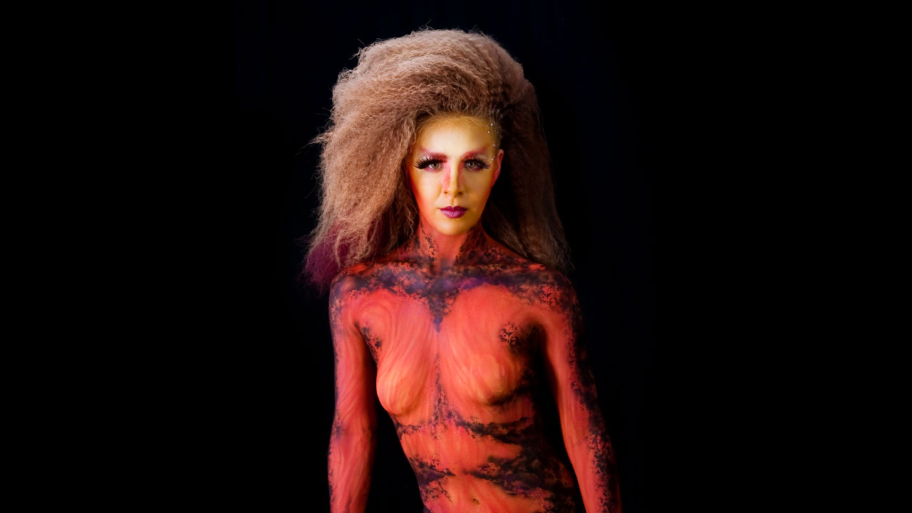 perroamarillo-bodypaint-lavagirl