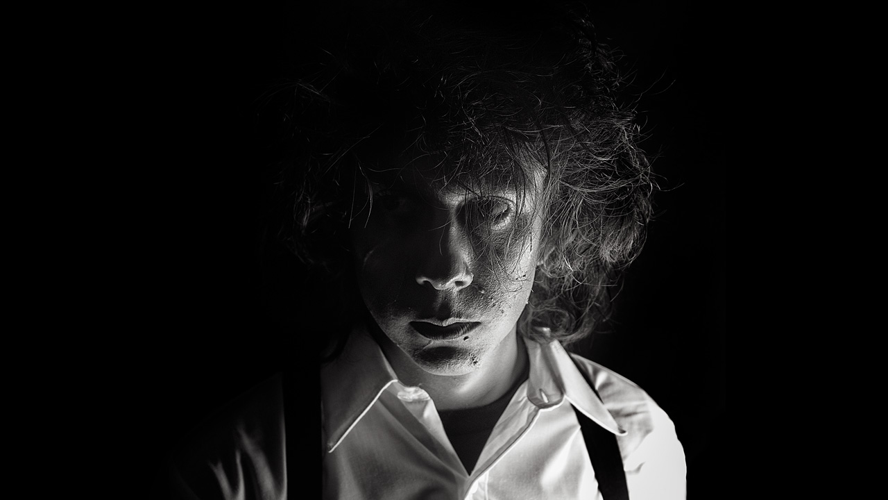 perroamarillo-bodypaint-scissorhands